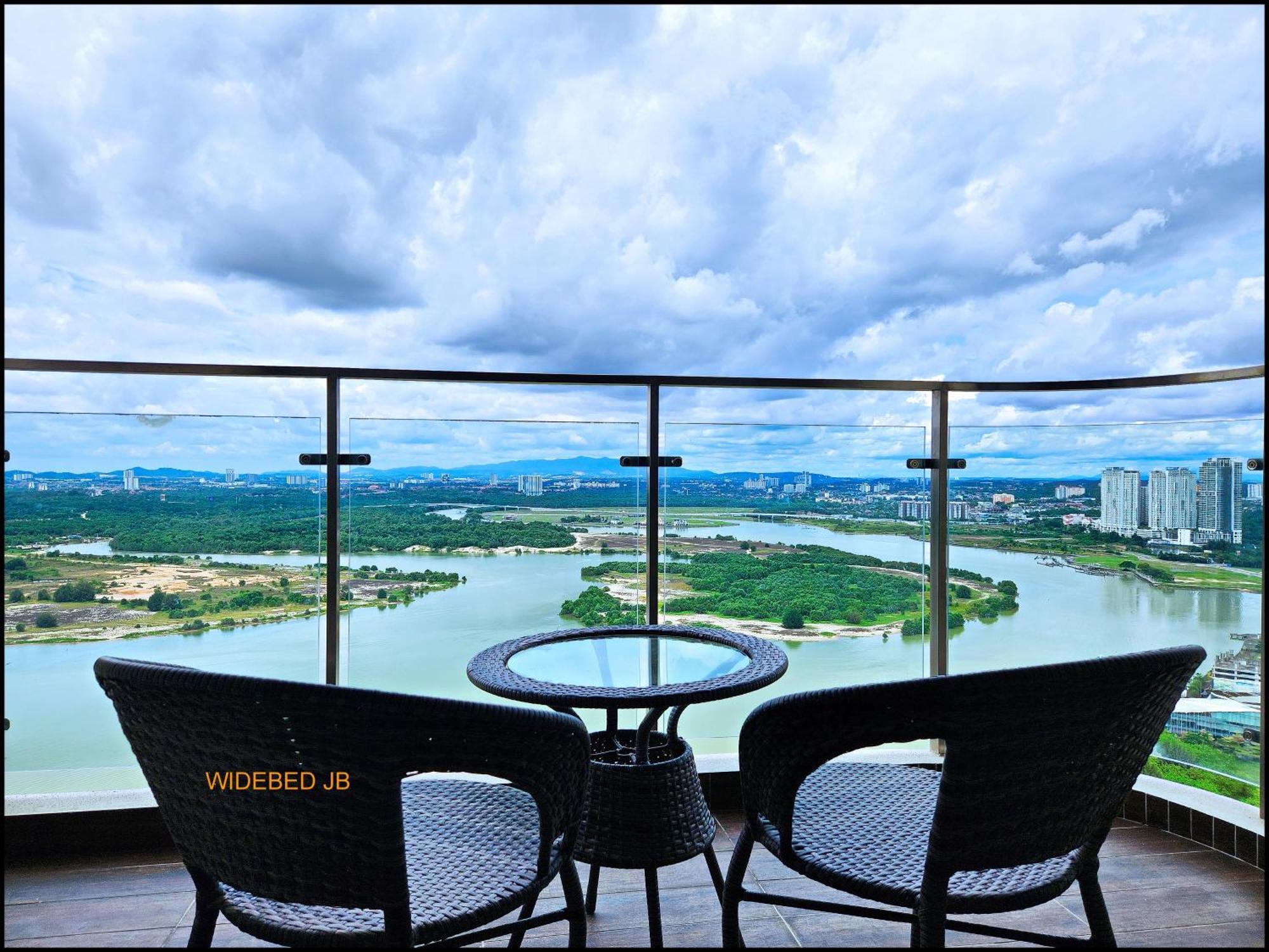 Отель Country Garden Danga Bay By Widebed Jb Джохор-Бару Экстерьер фото
